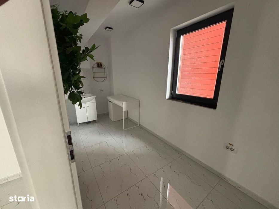 Spatiu Birouri cu 4 camere in zona Bucsinescu