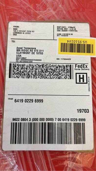 Продам кроссовки джорданы