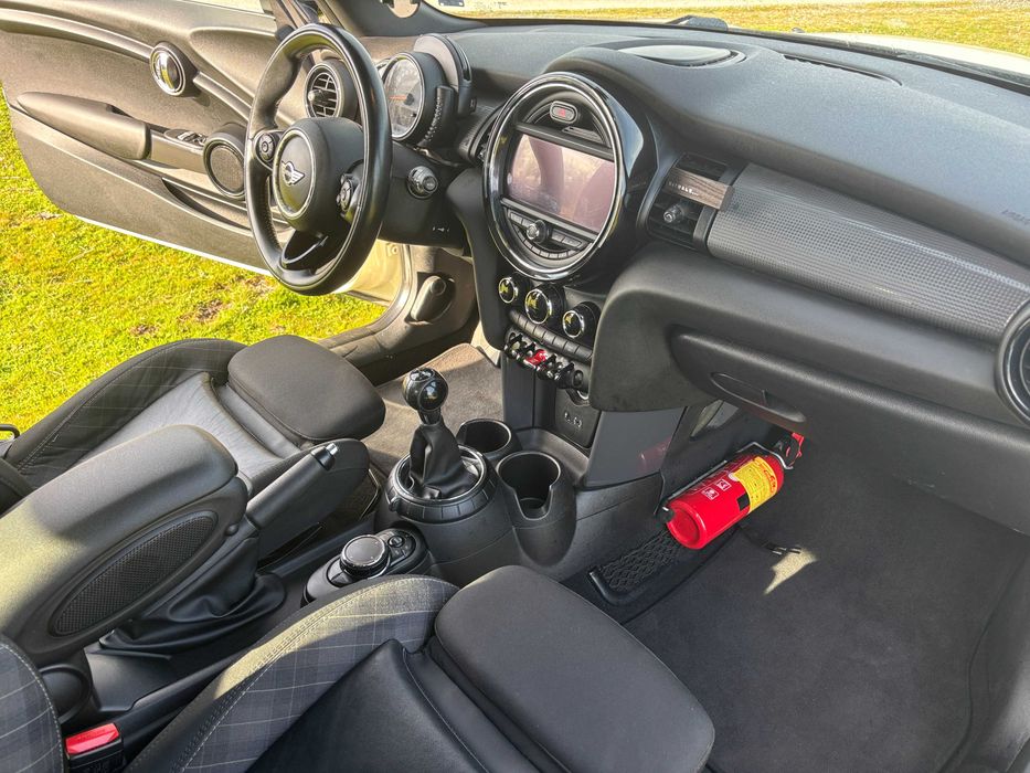 2015 Mini Cooper F56 1.5T