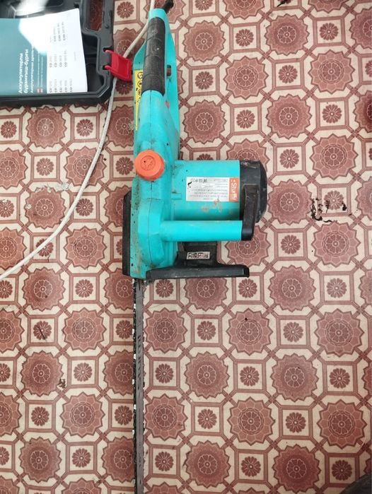 Продам цепную пилу