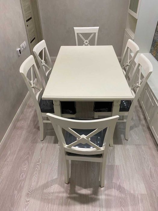 Stol va 6ta stul komplekti sotiladi / Продаётся стол и 6 стульев 360$