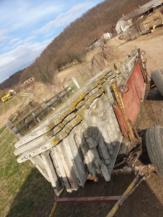 Vând plăci beton gard