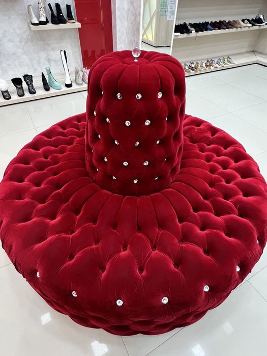Canapea chesterfield