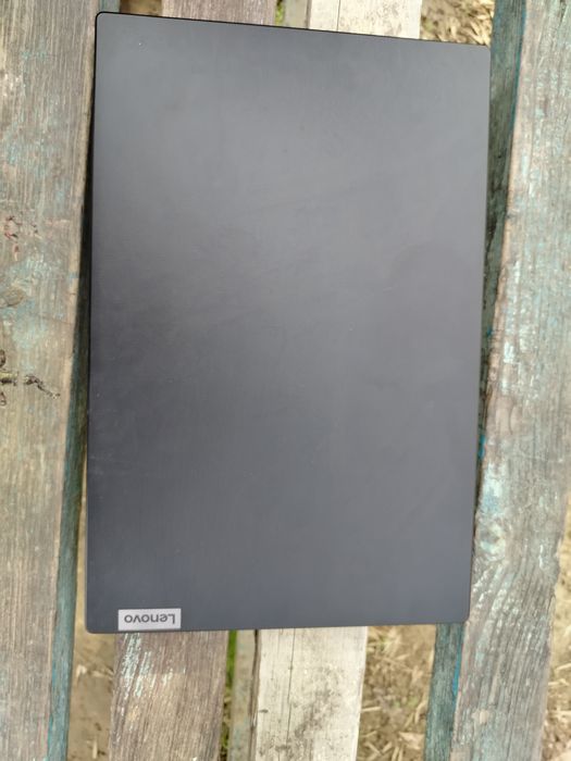 Продаю ноутбук LENOVO