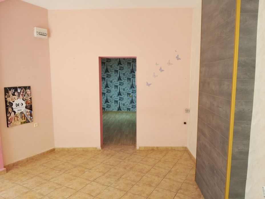 Дава се под наем Магазин в Плевен, Идеален център - 36 кв.м за 229.5 € - Снимка #6