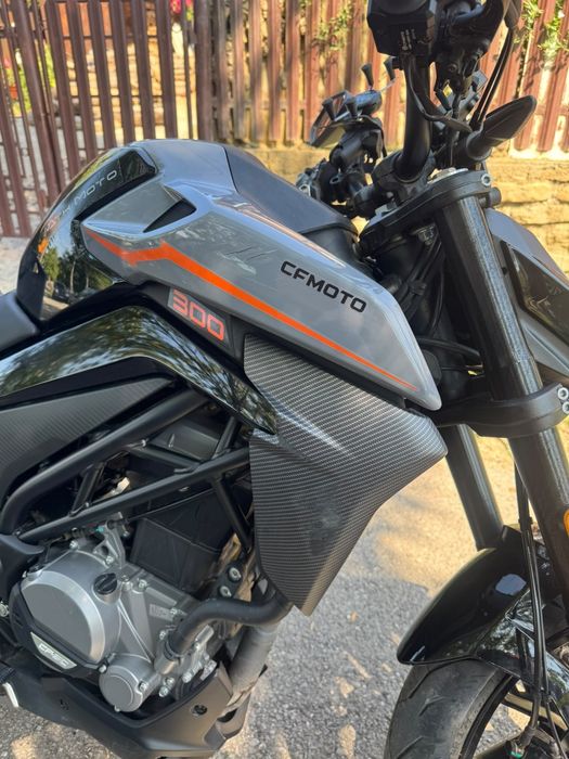 Vând cf moto 300nk