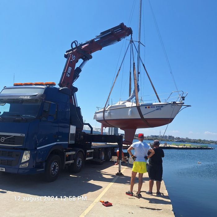 AutoMacara cu Platforma 16 T lângă și 1.8 t/ 27 metri