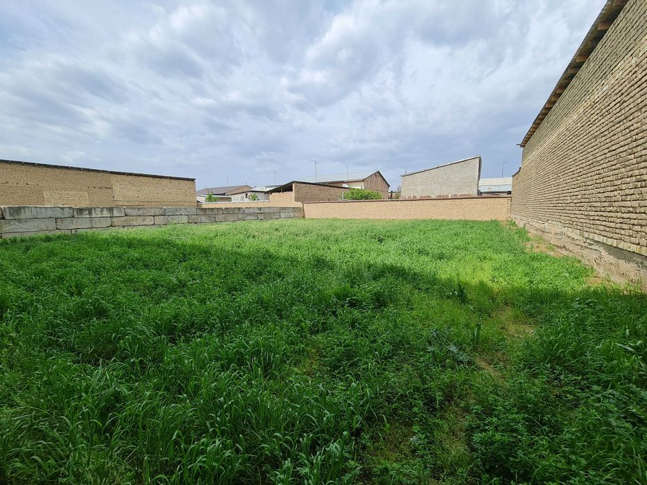 Продается участок в Янгиюле. Янгийулда уй сотилади.