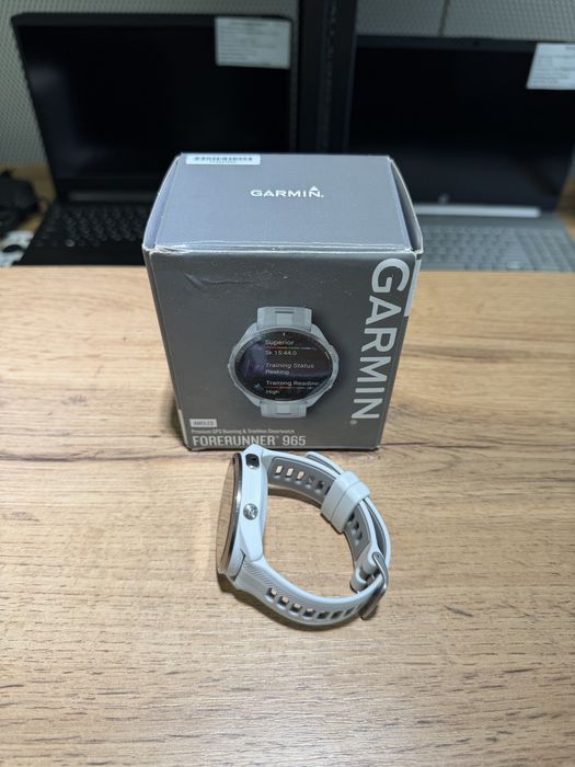 Смарт-часы Garmin Forerunner 965, Amoled, 47 mm, белый, 2084/А10