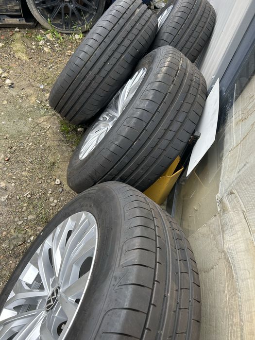 Jante aliaj Touareg 3 CR7 5x112 r18 et25 8j 235 65 r18 vara goodyear
