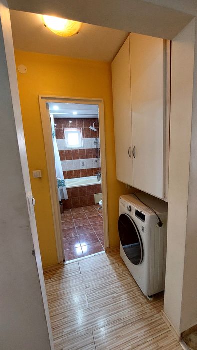 Apartament 4 camere de închiriat - Vedere 4