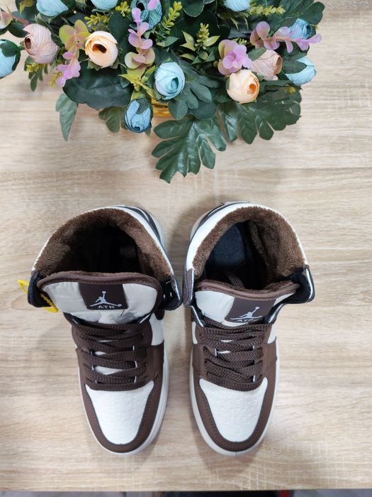 Зимние женские кроссовки ATR — тепло, стиль и удобство