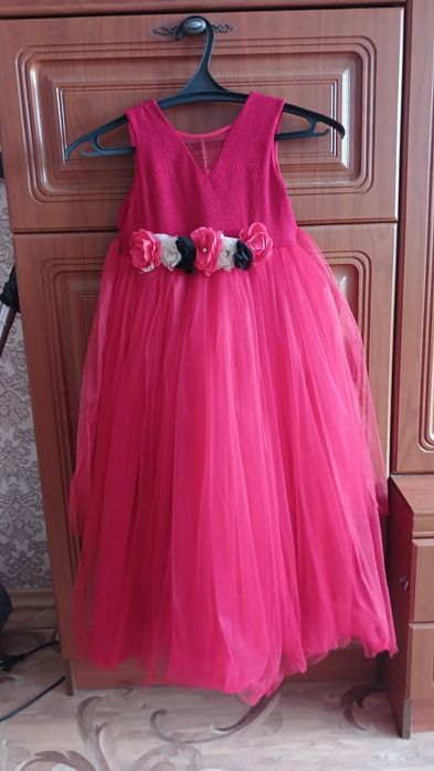 Платье праздничнные детские