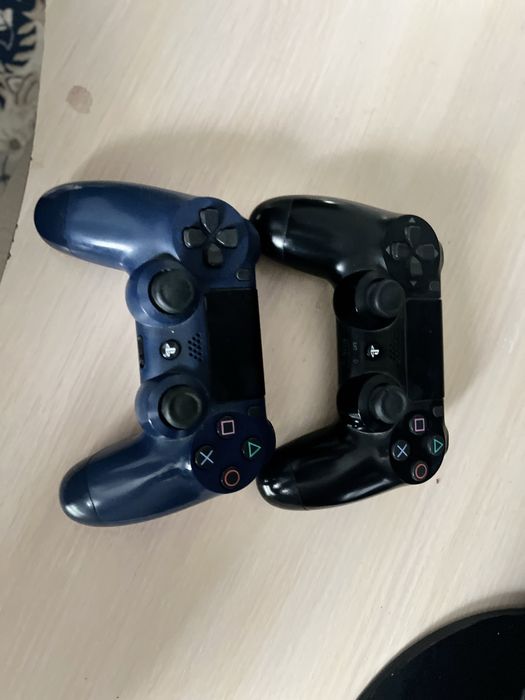 Продам пс4 слим 1тб в идеальном сост