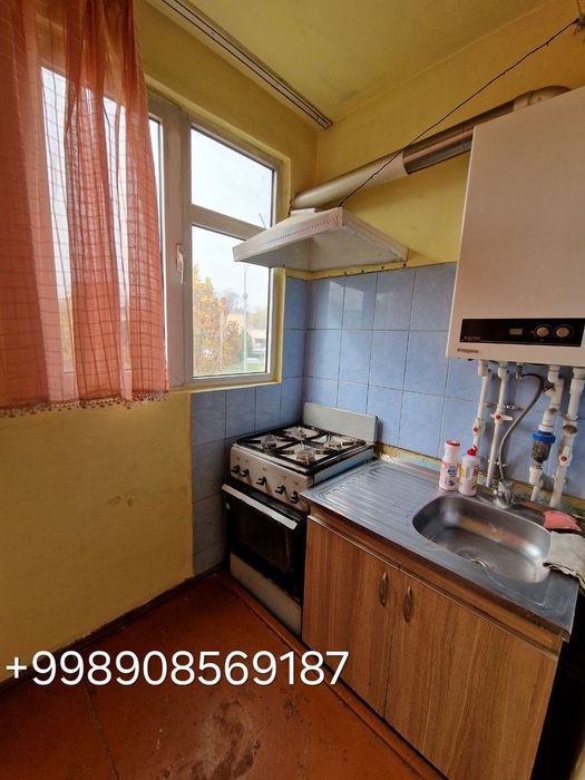 Ватный Мерос магазинга якин жойида 1 хона Люкс квартира ижарага берила