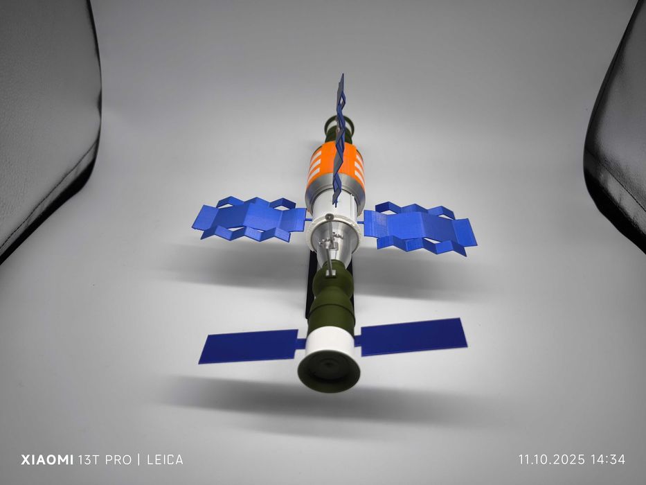 Салют-7, космическая станция, сборная модель