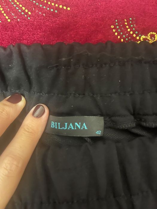 Продам костюм с брюками Biljana