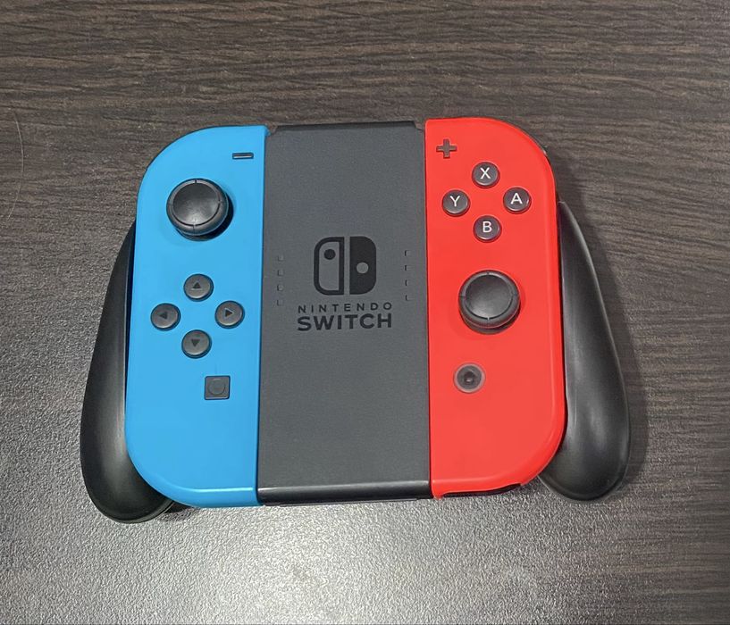 Nintendo Switch complet + multe accesorii, perfect functionale