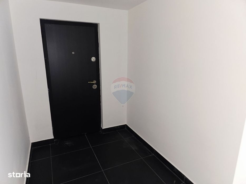Apartament cu 5 camere de vânzare în zona Precista