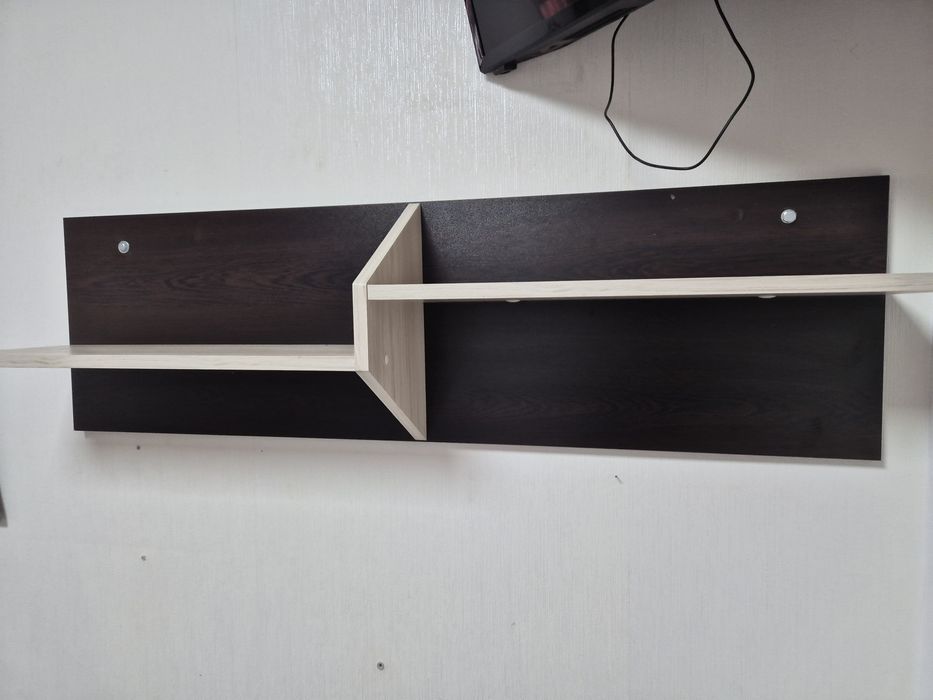 Комплект шкаф и етажерка за стена