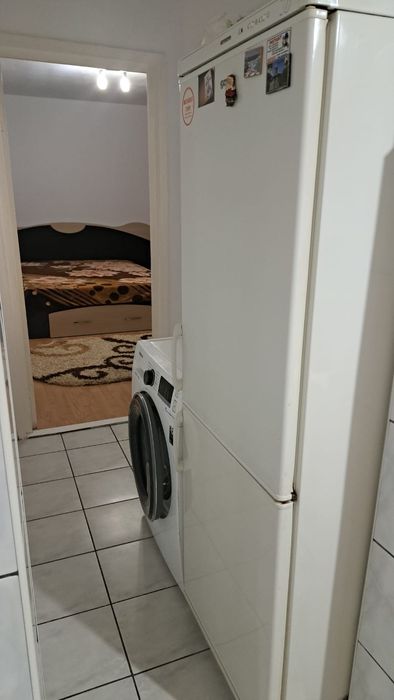 Vand apartament 2 camere decomandat