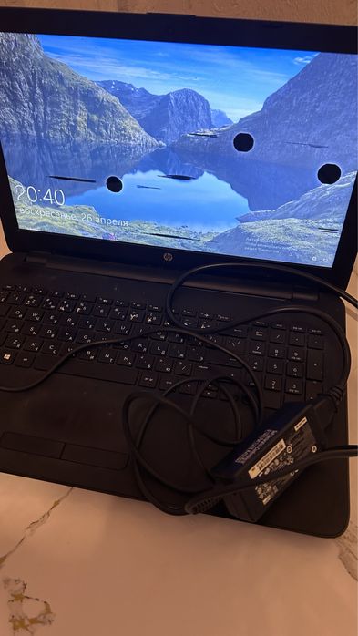 Ноутбук HP недорого (есть дефекты)