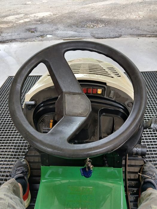 Vand tractoras de gazon Viking Cyclon