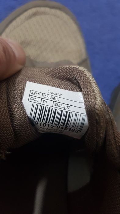 Кроссовки 37 размер.