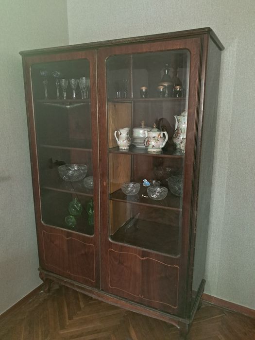 Продам книжный шкаф