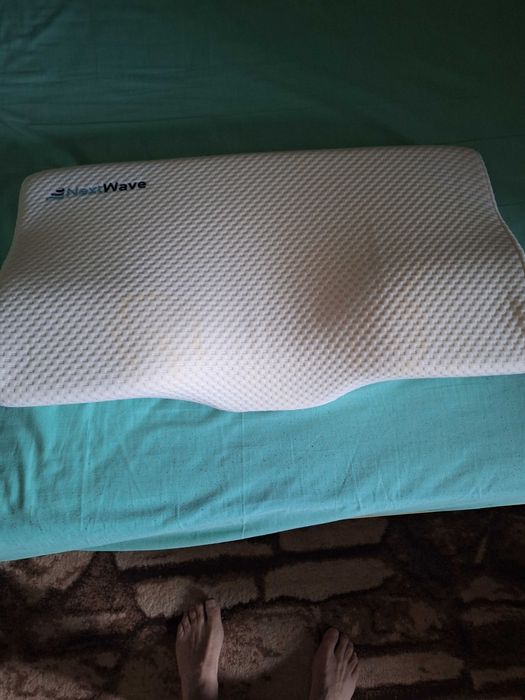 Perna ergonomica pentru dormit.