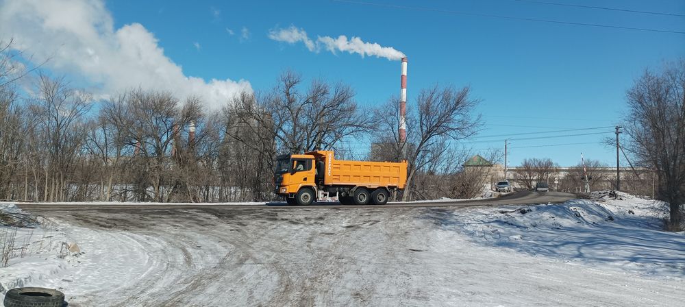 продам участок вдоль дороги