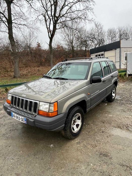 Jeep Grand Cherokee Laredo
