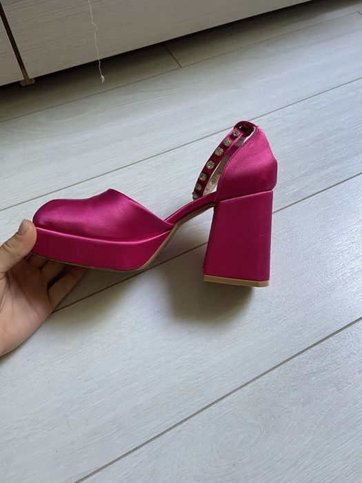 Дамски обувки на ток