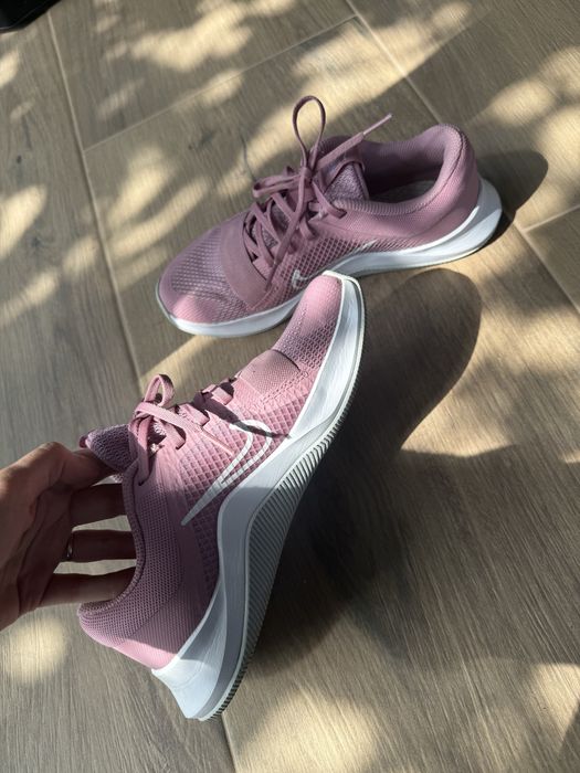Дамски маратонки Nike