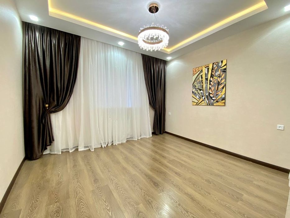 Продам новый дом 3,3 сотки, комнат: 5, площадь 150м2, Рисовый Базар.