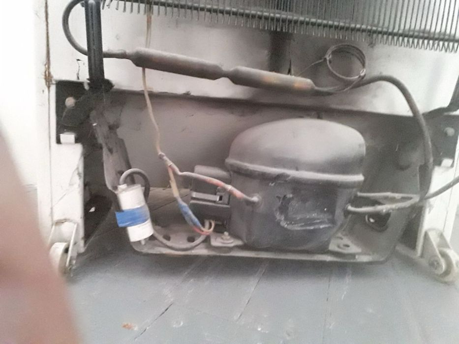 Холодильник продается