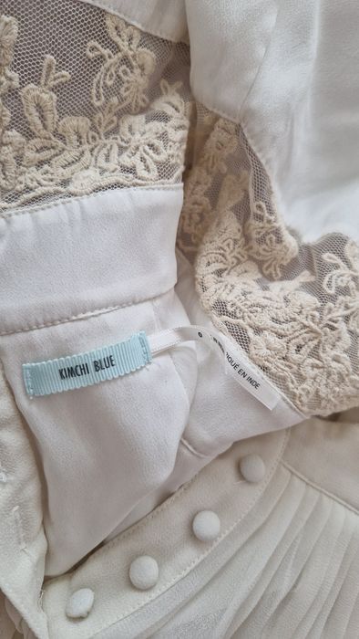 Rochie alba vaporoasa