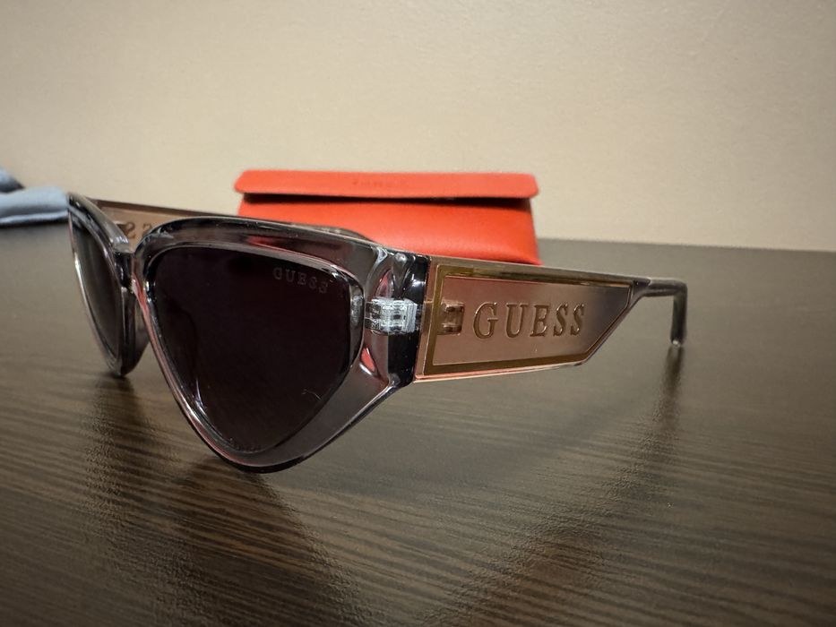 Дамски слънчеви очила Guess
