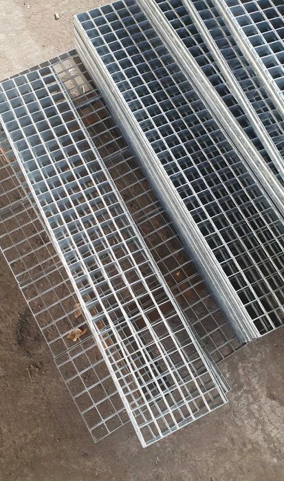 Метални решетки за канали