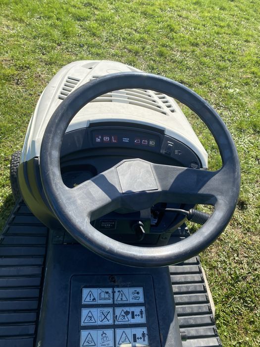 Vand tractor de gazon