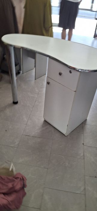 Продам стол б/у.