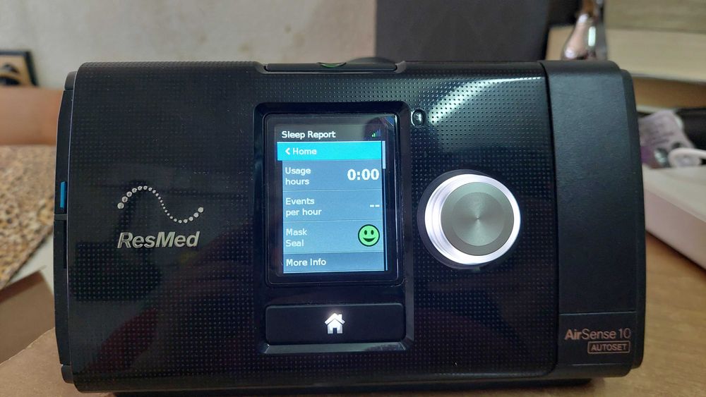 Продавам CPAP апарат ResMed AirSense 10 AutoSet