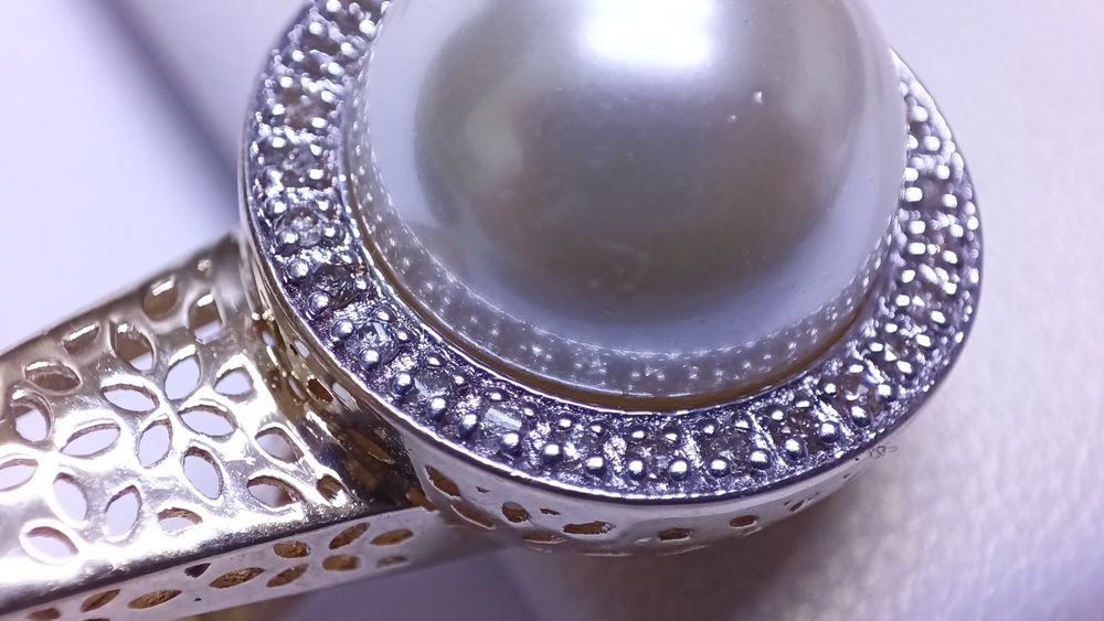 Кольцо с бриллиантами и жемчугом