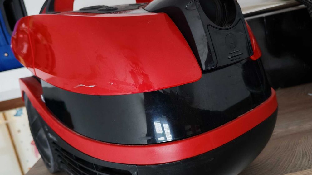 прахосмукачка за мокро и сухо прахосмукачка  Bosch BWD421PET