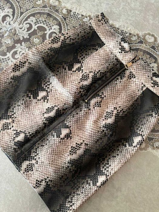 Женское юбках размер S с хорошим качеством