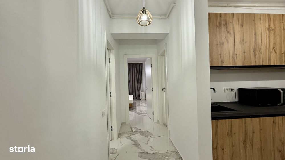 Apartament cu 3 camere si 2 locuri de parcare in Mamaia frontal la MAR