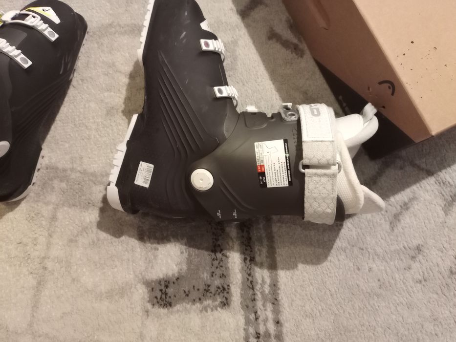 Ски обувки марка Head.