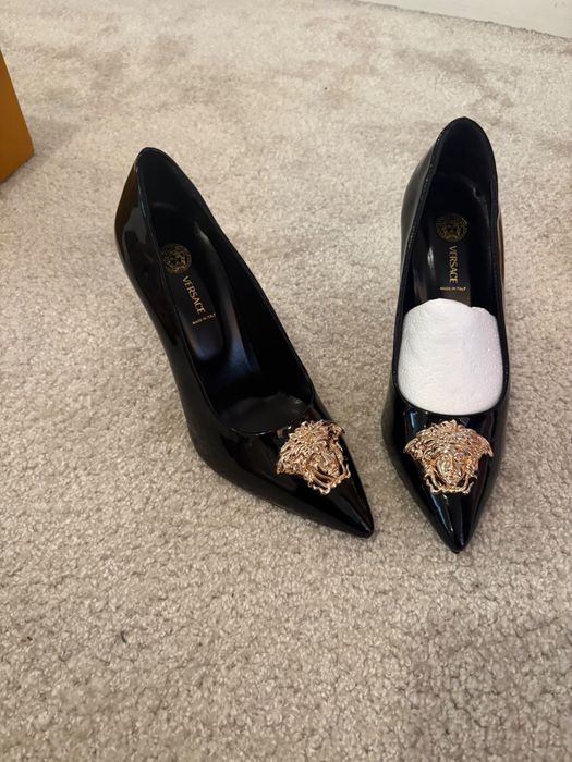 Pantofi cu toc Versace