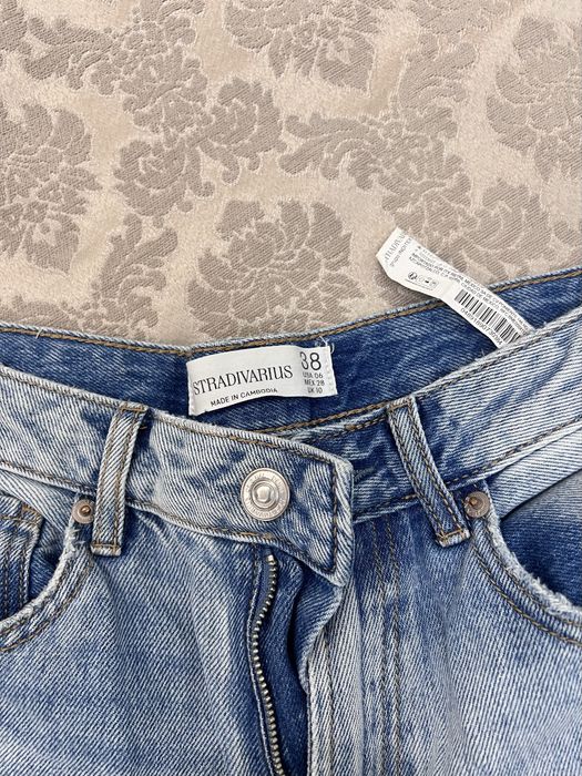 джинсы Stradivarius