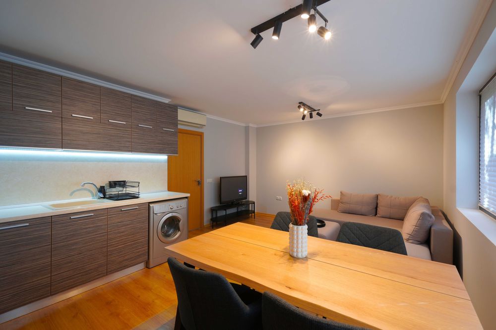 Tристаен обзаведен апартамент. Ремонт. Спортна зала, Чаталджа, ВИНС